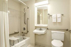 Days Inn by Wyndham Florence Cincinnati Area