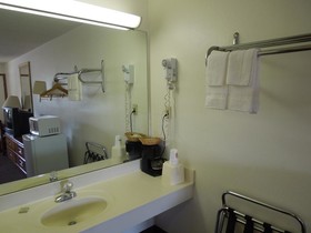 Super 8 by Wyndham Fort Mitchell Cincinnati Area