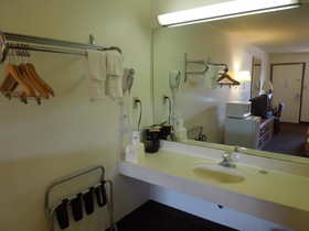 Super 8 by Wyndham Fort Mitchell Cincinnati Area