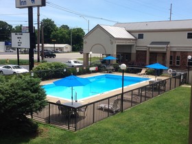 Bluegrass Inn