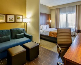 Comfort Suites