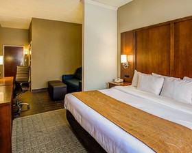 Comfort Suites