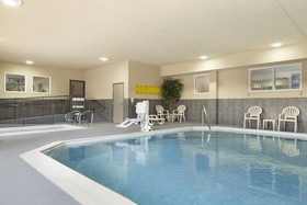 Country Inn & Suites by Radisson, Georgetown, KY
