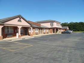 HomeTowne Studios by Red Roof Georgetown, KY