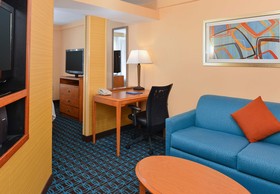 Fairfield Inn & Suites Lexington Georgetown/College Inn