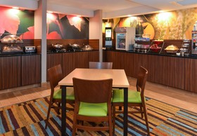 Fairfield Inn & Suites Lexington Georgetown/College Inn