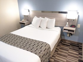 Microtel Inn & Suites by Wyndham Georgetown
