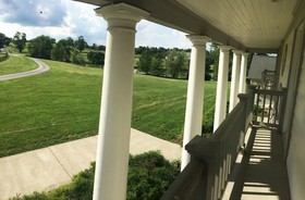 The B & B at Queenslake