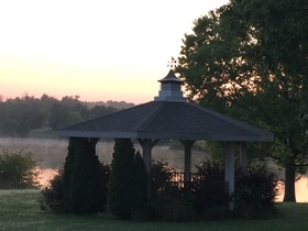 The B & B at Queenslake