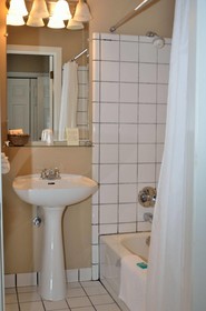 Four Seasons Country Inn