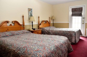 Four Seasons Country Inn