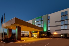 Clarion Pointe