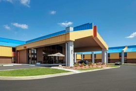 Baymont by Wyndham Louisville Airport South