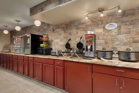 Baymont by Wyndham Louisville Airport South