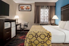 Baymont by Wyndham Louisville Airport South