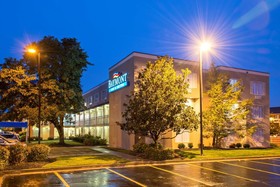 Baymont by Windham Louisville East