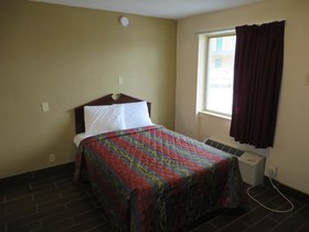 Budgetel Inn And Suites Louisville
