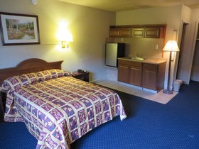 Budgetel Inn And Suites Louisville