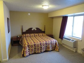 Budgetel Inn And Suites Louisville