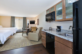 Candlewood Suites Louisville - NE Downtown Area