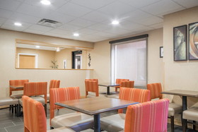 Comfort Suites Airport