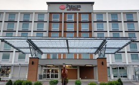 Best Western Premier Airport/Expo Center Hotel