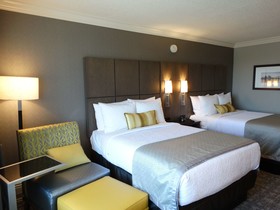 Best Western Premier Airport/Expo Center Hotel