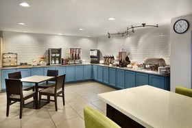Country Inn & Suites by Radisson, Louisville East, KY
