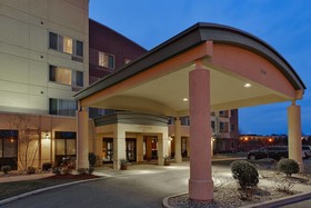 Courtyard by Marriott Louisville Northeast