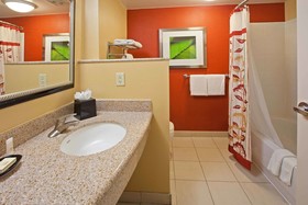 Courtyard by Marriott Louisville Northeast