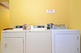 Econo Lodge Louisville