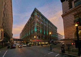Embassy Suites by Hilton Louisville Downtown