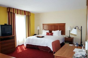 Hampton Inn & Suites Louisville East