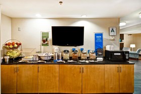 Hampton Inn Louisville Airport