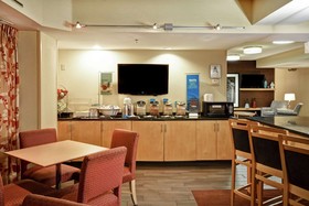 Hampton Inn Louisville Airport