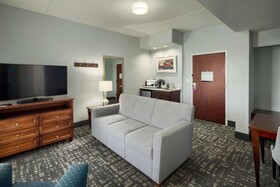 Hampton Inn Louisville Northeast