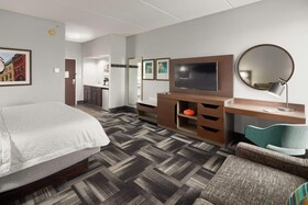 Hampton Inn Louisville Northeast