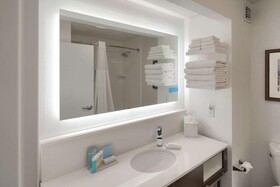 Hampton Inn Louisville Northeast