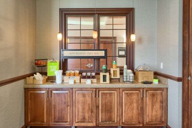 Hampton Inn Louisville Northeast