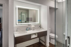 Hampton Inn Louisville Northeast