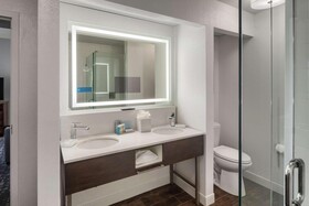Hampton Inn Louisville Northeast