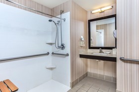 Holiday Inn Louisville Airport - Fair/Expo