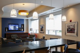 Holiday Inn Express & Suites Louisville Downtown