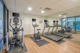 Holiday Inn Express & Suites Louisville East