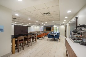 Holiday Inn Express & Suites Louisville East