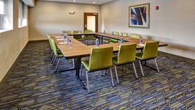 Holiday Inn Express Louisville Airport Expo Center