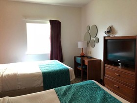 Howard Johnson by Wyndham Airport