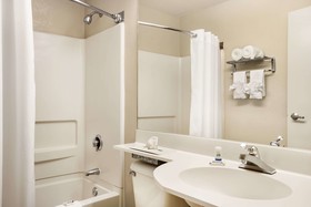 Microtel Inn & Suites by Wyndham Louisville East