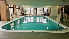 Clarion Pointe Louisville East