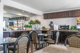 Studio 6 Suites Louisville Ky Airport Expo Center